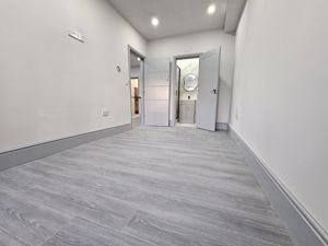 Photo 1- click for photo gallery